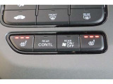 シートヒーター装備付き車!!座席に埋め込まれた電熱線によりシートを暖めることが出来る装備で、温められたシートは、寒い冬には最適です!!
