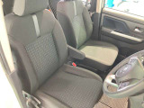 【フロントシート】運転席は必ず使用する部分ですので、座り心地が重要です★ぜひ一度ご体感下さい★