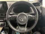 快適な操作性の運転席、ハンドルも綺麗に清掃済みです!もちろん安全を守るエアバッグも装備しているので安心してお乗りいただけます(^^)
