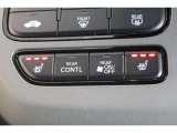 シートヒーター装備付き車!!座席に埋め込まれた電熱線によりシートを暖めることが出来る装備で、温められたシートは、寒い冬には最適です!!