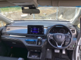 フロントガラスが大きく、ワイドな視界で運転もしやすくなるように設定されています。