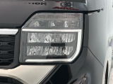 LEDヘッドライトは、点灯の瞬間から最大光量を発揮し、突然暗くなるトンネルなどでの安定感を高めます。