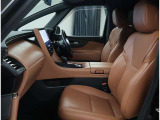 パワーシート搭載。微妙な調整が手軽にでき、ピッタリのポジションで運転することが可能です。