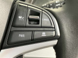 ナビゲーションに視線を移さず、ハンドルから手を離さず、運転に集中したまま手元でオーディオ操作できます♪