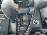オ-トブレーキホールド搭載。信号待ちなどブレーキを踏んで停車した後に、ブレーキペダルから足を離しても、ブレーキ力を保持するので、足の疲れを軽減します。