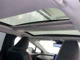 サンルーフ装備車両! 晴れやかな気分でドライブを楽しむことが出来ますよ♪