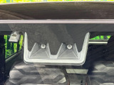 【スマートアシスト】走行中に前方の車両等を認識し、衝突しそうな時は警報とブレーキで衝突回避と被害軽減をアシスト。より安全にドライブをお楽しみいただけます。