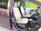 運転席シート廻りは使用感も少なく、良好な状態となっています。前オーナー様が丁寧に使っていたことがよくわかりますね。