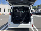 広々としたラゲージスペースを備えています。大きなものや長さのある荷物もしっかりと積み込めます。