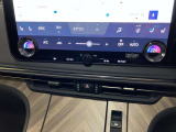 前席シートのシートヒーター/ベンチレーターとステアリングヒーターはナビ画面より操作いたします