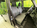 運転席シート廻りは使用感も少なく、良好な状態となっています。丁寧に使われていたことがよくわかりますね。
