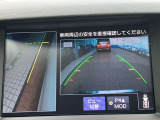 左サイドカメラとフロントカメラ運転席から死角となりやすい車両左前部分や前方部分もバッチリ見えます♪
