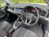 Audiのインテリアはエクステリア同様、優れたデザイン性とクオリティ、そして機能性を兼ね備えております。
