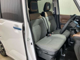 運転席の見晴らしのよさで右折時に気になる斜め方向も良く見えるので安心して運転できます