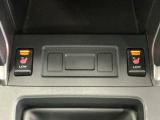 運転席/助手席シートヒーターで寒い日もすぐに温かくなり快適に過ごせます。2段階の温度調整が可能です