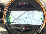 ●純正ナビ:一体感のあるナビは、高級感ある車内を演出してくれます。Bluetooth再生などオーディオ機能も充実しておりますので、運転もより楽しめます♪