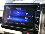 CD、DVD、Bluetooth、AM、FM、AUX、スマートフォン接続ができます。