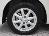 アルミホイールです。タイヤサイズ165/65/R14です。