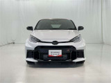 GRヤリスは、トヨタのモータースポーツ部門「TOYOTA GAZOO Racing(TGR)」によって開発されたスポーツカーです。