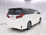 沢山乗れるのがこの車の魅力!2台で移動しないと・・・なんて時もこの車なら1台で!大活躍です♪