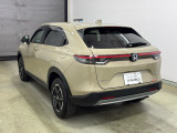 Honda SENSING装着車です。衝突を予測してブレーキをかけたり、前のクルマにちょうどいい距離で走行できる多彩な安心・快適機能を搭載した支援システムがドライバーをサポート。