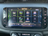 日産純正9インチメモリーナビ(MM321D-L)装備、NissanConnectサービス対応、オペレーター通話や音声対話検索、スマホアプリと連動などに対応した高機能ナビ。
