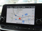 日産純正カーナビゲーション・大画面表示で地図も見やすく、初めての道もこれがあれば安心ですね。