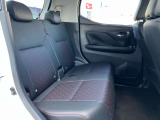 使用感の少ないきれいなリアシートです!