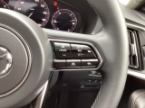 MRCC(マツダレーダークルーズコントロール)は先行車との車間を維持しながら追従走行を行い、長距離でのドライバー負担を軽減させてくれます。
