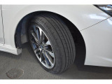タイヤサイズは205/50R17です。