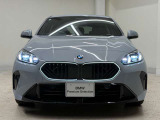 【キドニーグリル】BMWは約90年もの間、ほぼ全ての車両にひと目でBMWだと分かるこの特徴的なフロントグリルが備えられ、デザイン・アイコンとして親しまれてきました。