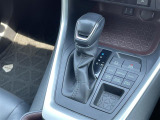 【 シフト 】スムーズなシフトチェンジで快適にお車を操縦していただけます!//