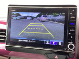 バックモニター付きで、車庫入れやバック時の後方確認をサポート。