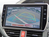 バックモニター付きでガイドラインがモニターに表示され、車庫入れや縦列駐車などの際に役立ちます!