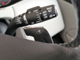 【パドルシフト】運転席から任意で、変速を自由自在に操ることができます。