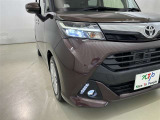 フォグランプ装着車です。暗い夜道の車両前方を明るく照らします