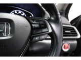 Hondaセンシングの機能のひとつ、アダプティブクルーズコントロール付!アクセルから足を離しても設定したスピードと前車との車間を保ち走行してくれます!車線維持もアシスト☆高速道路で疲労軽減ですね☆
