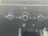 オートエアコン付きでいつでも車内快適☆