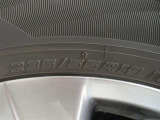 235/55R19    車両装着標準タイヤサイズです。 タイヤのご相談もトヨタモビリティ石川にお任せください