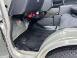 フロアマットも綺麗にクリーニングして納車しております!
