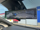 インテリジェント ルームミラーは、車両後方のカメラ映像をミラー面に映し出すので、車内の状況や、天候などに影響されず、いつでもクリアな後方視界が得られます