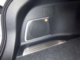 高機能サウンドシステム。車内に臨場感ある音楽空間を生み出します。