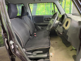 運転席シート廻りは使用感も少なく、良好な状態となっています。丁寧に使われていたことがよくわかりますね。