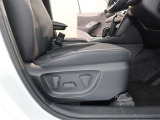 パワーシート搭載。微妙な調整が手軽にでき、ピッタリなポジションで運転することが可能です。