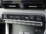 デュアルオートエアコン搭載☆運転席と助手席でエアコンが独立しているのでドライバーも同乗者もより快適にドライブができます♪