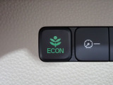 エンジン、エアコンなどを制御し低燃費な『ECONモード』に、また走りを楽しみたいとき、空調など快適性を重視したいときにはスイッチOFFで通常モードに切り替えができます!