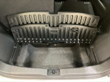 【ラゲッジルーム】実用性に優れた二段式ラゲッジル-ムでお荷物を別々に収納が可能♪♪