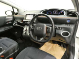 ご覧の車両以外にも多数のU-Carを展示販売しております。