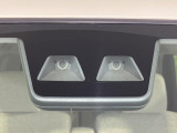 【スマートアシスト】走行中に前方の車両等を認識し、衝突しそうな時は警報とブレーキで衝突回避と被害軽減をアシスト。より安全にドライブをお楽しみいただけます。