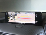 360度ビューモニターを装備!【駐車の際、ナビ画面に車を真上から捉えた映像が映ります。駐車の際にとても便利な装備です♪